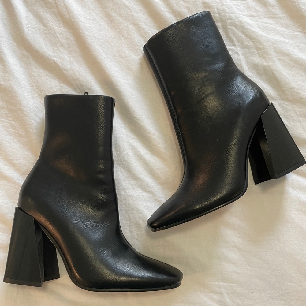 ⚡️Nasty Gal ⚡️ Black Booties